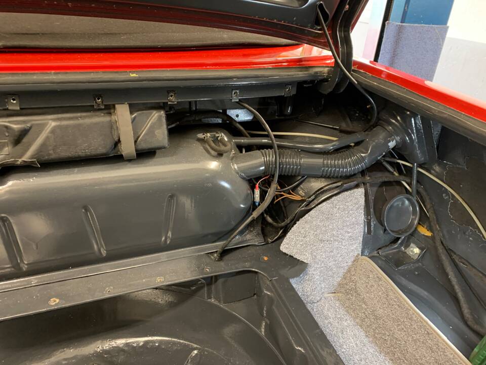 Afbeelding 162/177 van Mercedes-Benz 350 SL (1974)