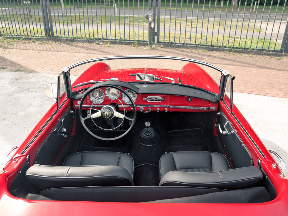 Immagine 32/50 di Alfa Romeo Giulietta Spider Veloce (1958)