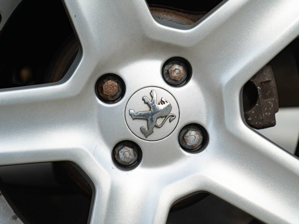 Bild 28/50 von Peugeot 307 CC 2.0i (2004)