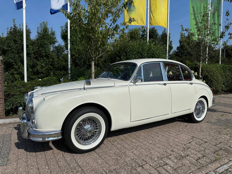 Image 29/75 of Jaguar Mk II 3.4 (1964)