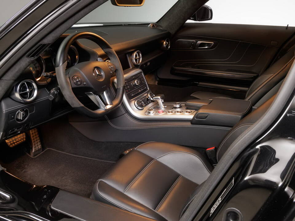 Bild 21/34 von Mercedes-Benz SLS AMG (2013)