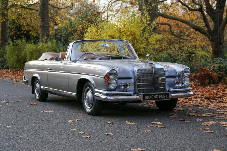 Image 1/50 of Mercedes-Benz 220 SE Cabriolet (1966)