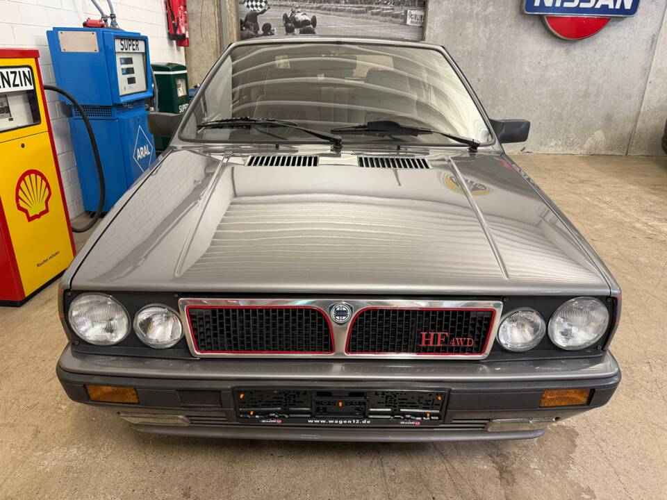 Imagen 4/20 de Lancia Delta HF Integrale (1989)