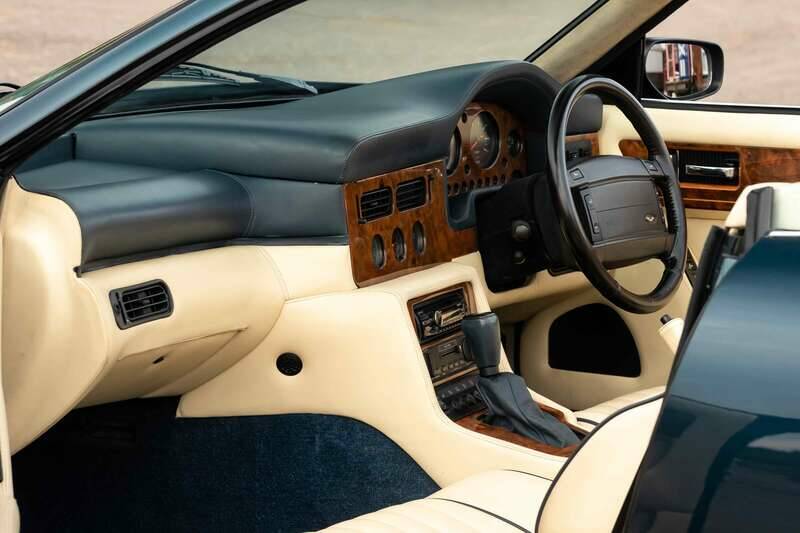 Bild 7/50 von Aston Martin Virage Volante (1995)
