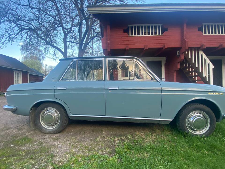 Image 2/5 of Datsun 2000 Deluxe (1967)