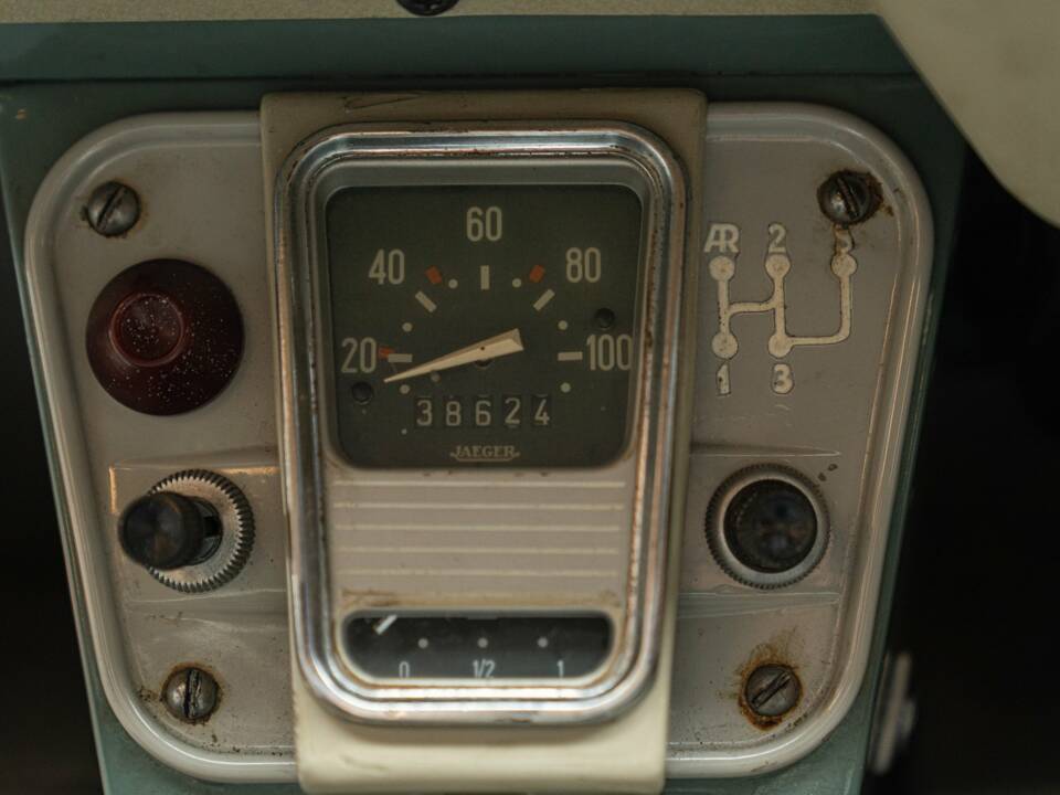 Image 29/41 of Citroën 2 CV (1963)