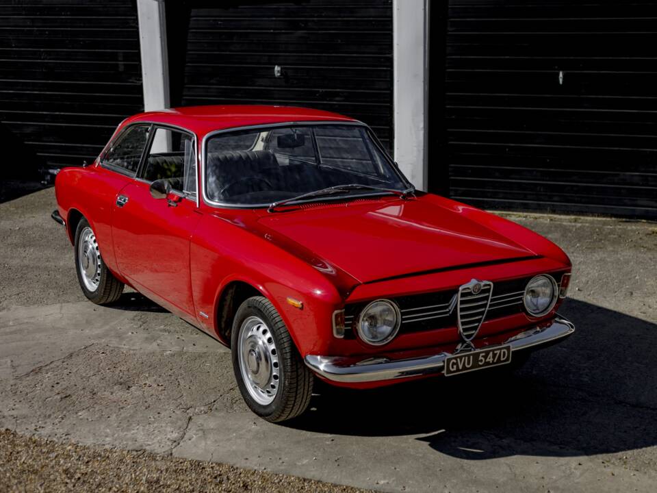 Image 9/50 of Alfa Romeo Giulia 1600 Sprint GT Veloce (1966)
