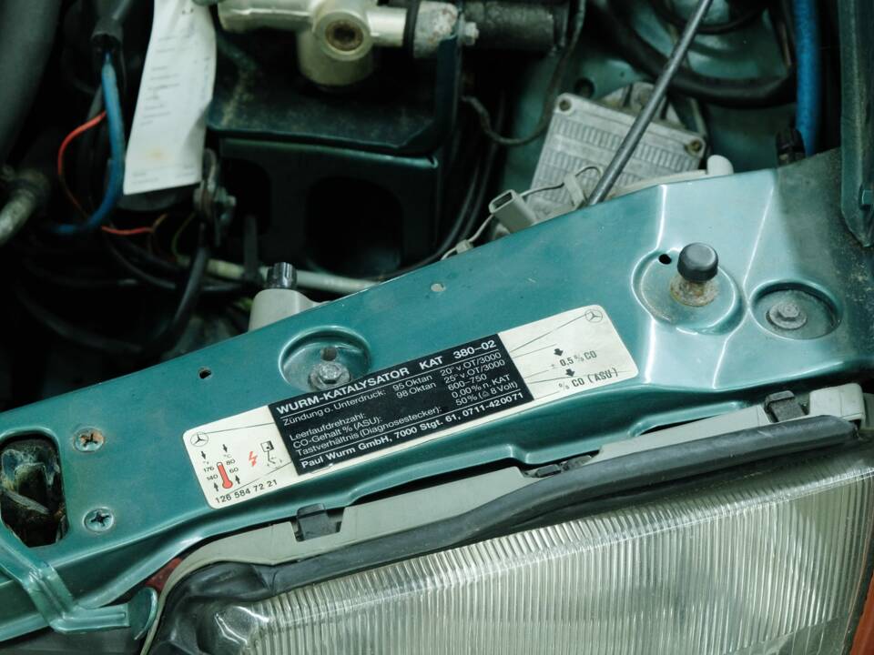 Bild 14/50 von Mercedes-Benz 380 SEC (1983)