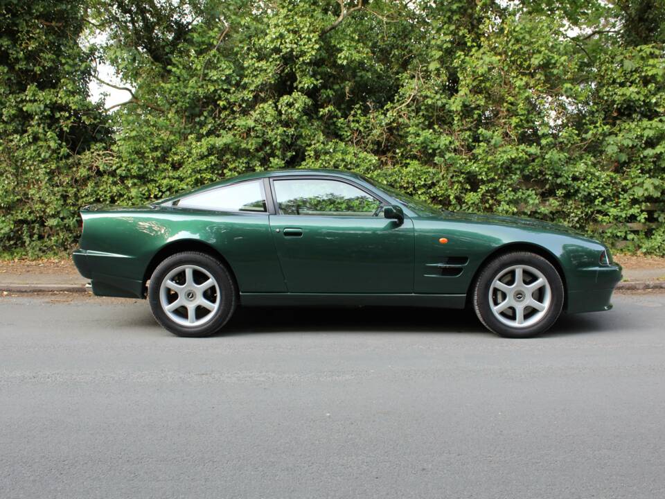 Bild 7/14 von Aston Martin V8 Coupé (1996)