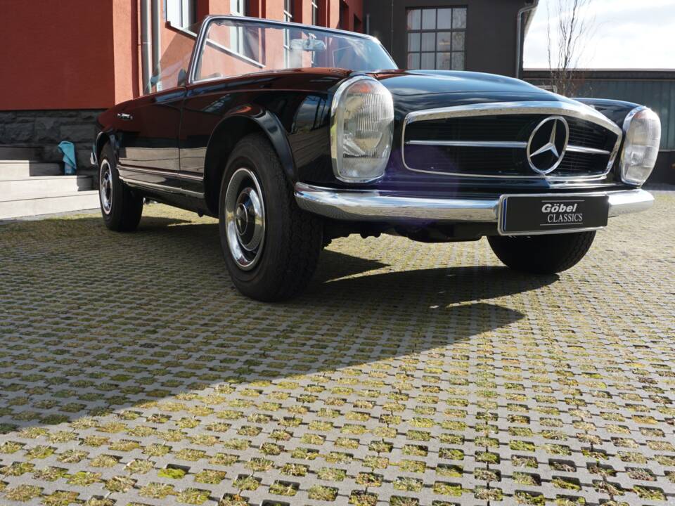 Imagen 4/29 de Mercedes-Benz 230 SL (1965)