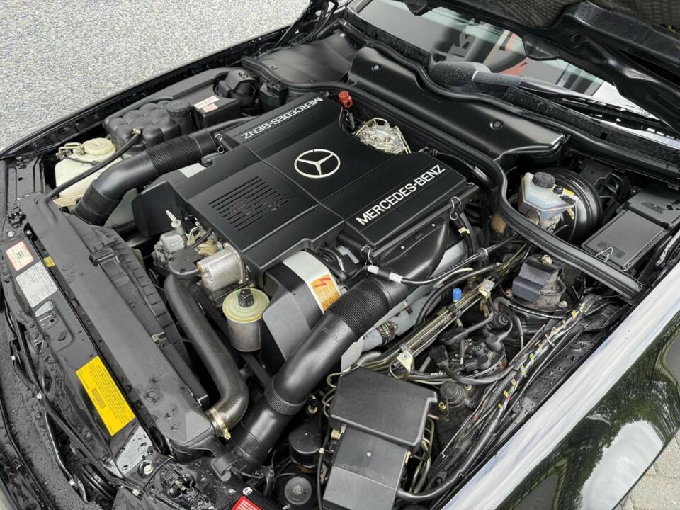 Image 37/50 of Mercedes-Benz 500 SL (1991)