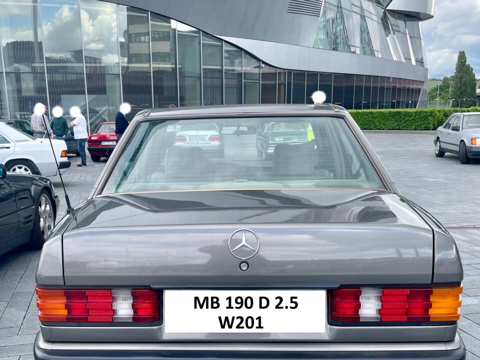 Bild 2/12 von Mercedes-Benz 190 D 2.5 (1990)