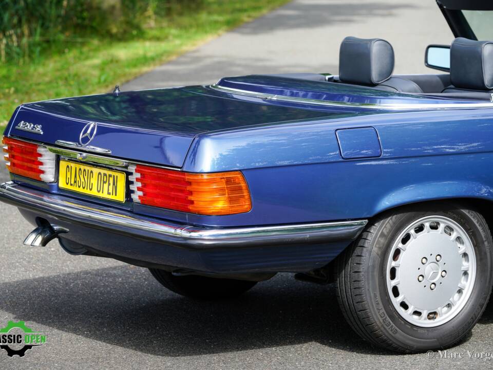 Immagine 32/60 di Mercedes-Benz 420 SL (1987)