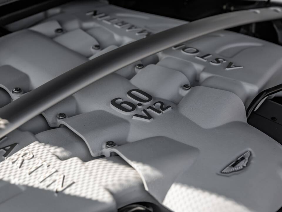 Image 50/59 of Aston Martin DBS (2012)