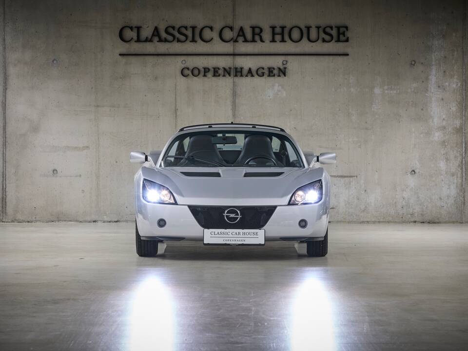 Image 3/81 of Opel Speedster 2.0 Turbo (2003)