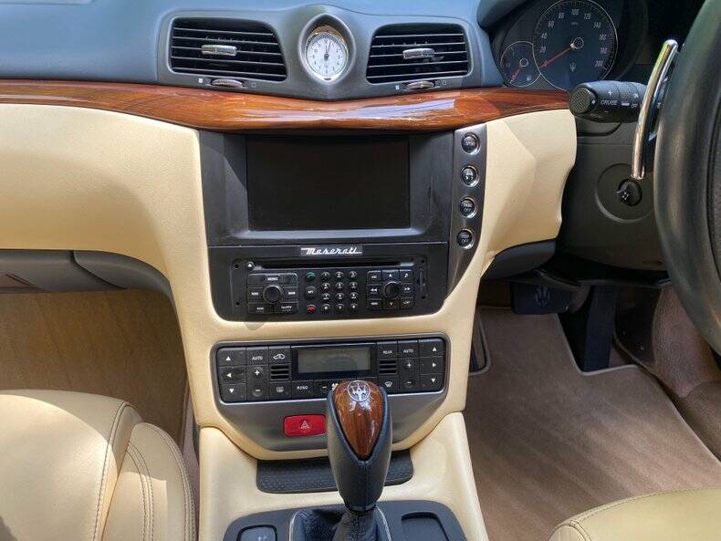 Image 38/50 de Maserati GranTurismo 4.2 (2008)