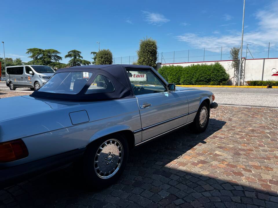 Image 5/15 of Mercedes-Benz 560 SL (1989)