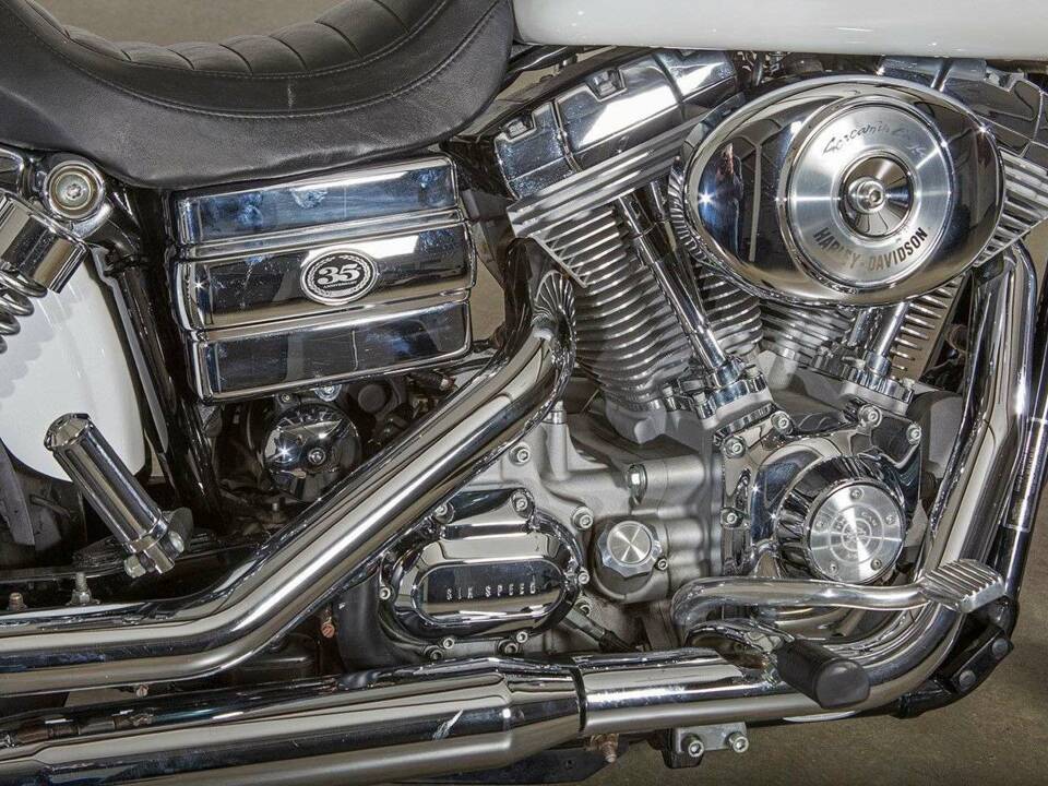 Image 28/31 of Harley-Davidson DUMMY (2005)