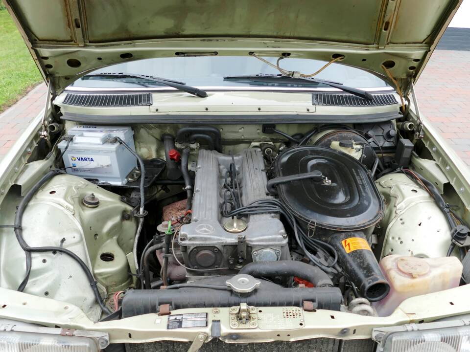 Image 5/22 of Mercedes-Benz 280 CE (1983)