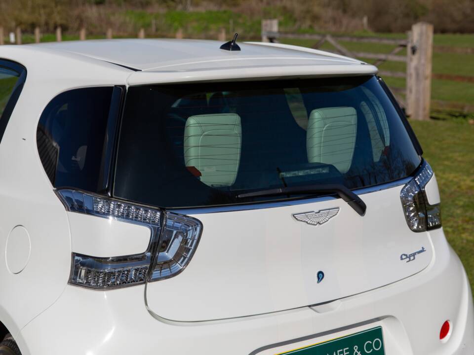 Bild 16/95 von Aston Martin Cygnet (2012)