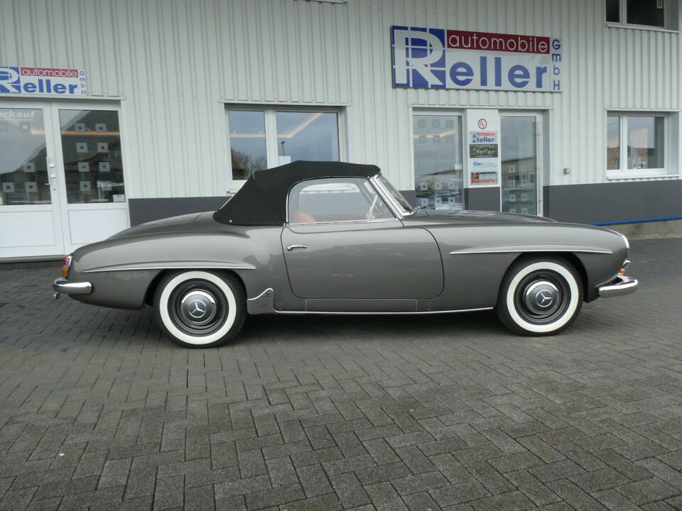 Image 7/26 of Mercedes-Benz 190 SL (1962)