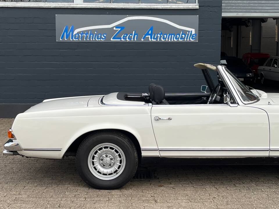 Image 6/100 of Mercedes-Benz 280 SL (1970)