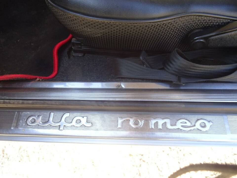 Bild 32/50 von Alfa Romeo 1750 GT Veloce (1971)