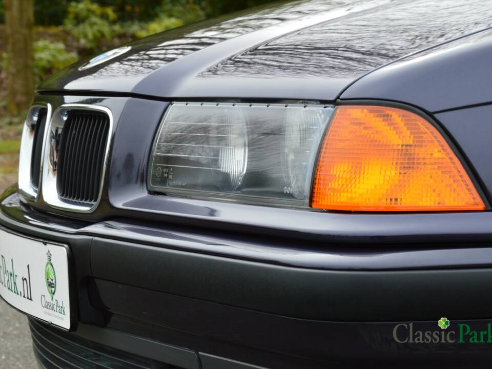 Bild 42/50 von BMW 320i (1994)