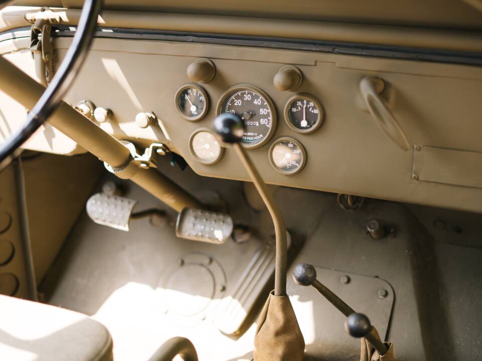 Bild 24/29 von Willys Jeep M38 A1 (1944)