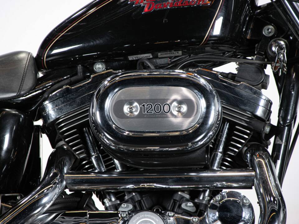 Imagen 29/50 de Harley-Davidson XL 1200 C Sportster Custom (1997)
