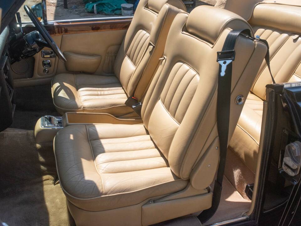 Immagine 12/46 di Rolls-Royce Corniche I (1981)