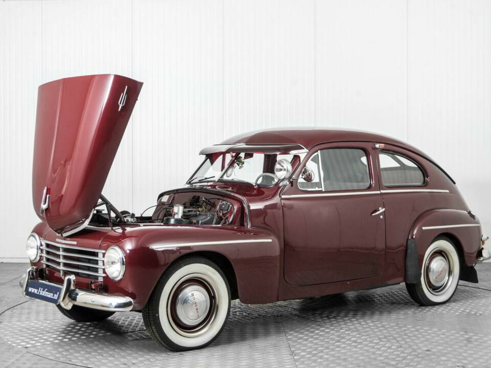 Image 37/50 of Volvo PV 444 (1953)