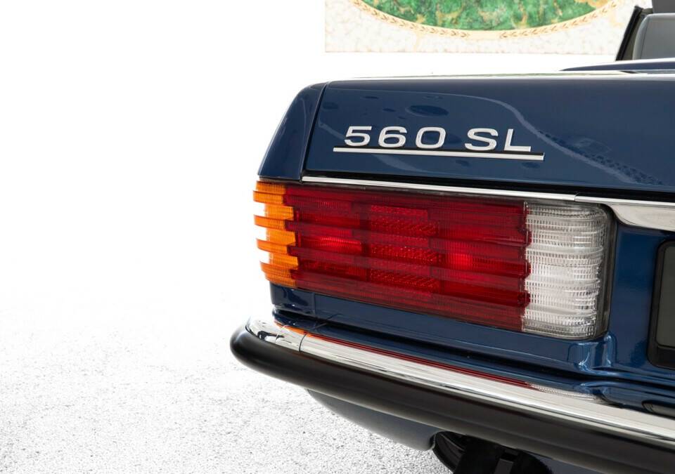 Image 14/29 of Mercedes-Benz 560 SL (1987)