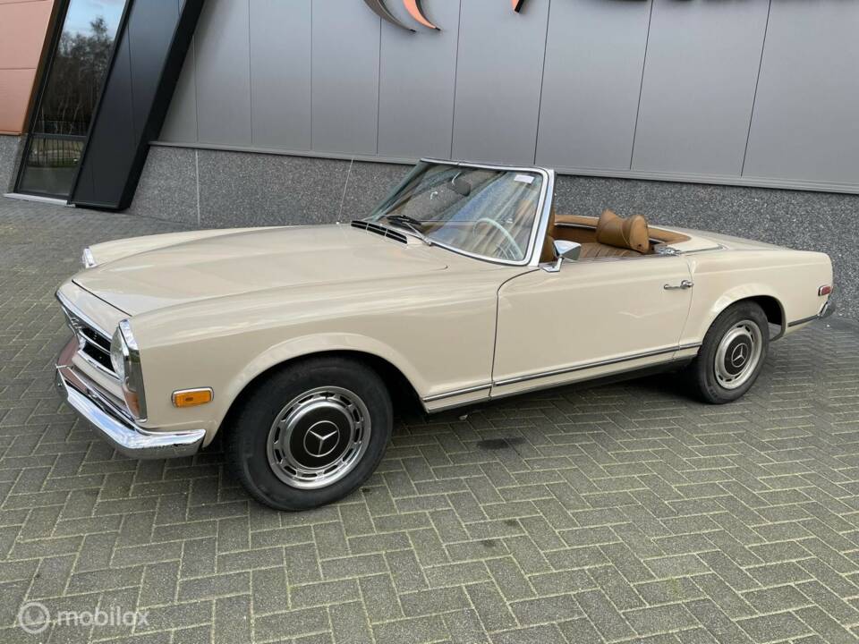 Afbeelding 12/20 van Mercedes-Benz 280 SL (1970)