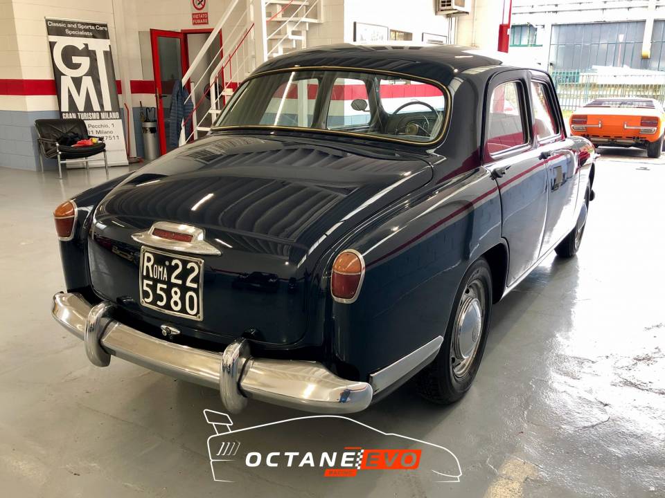 Image 5/26 of Alfa Romeo 1900 Super Berlina (1955)