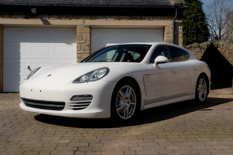 Bild 19/50 von Porsche Panamera 4S (2010)