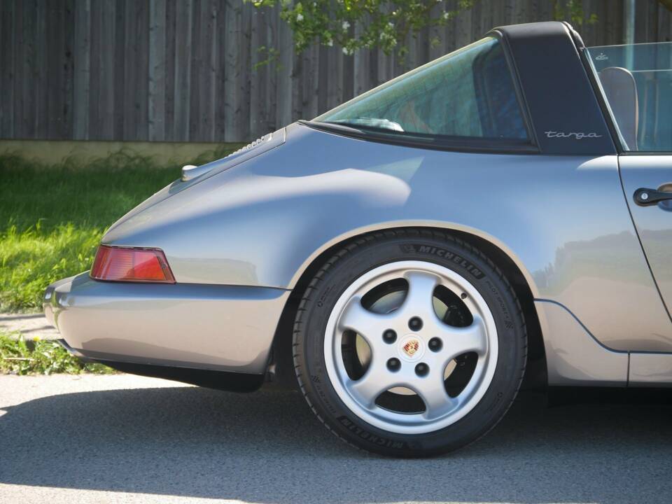 Image 9/42 of Porsche 911 Carrera 2 (1900)