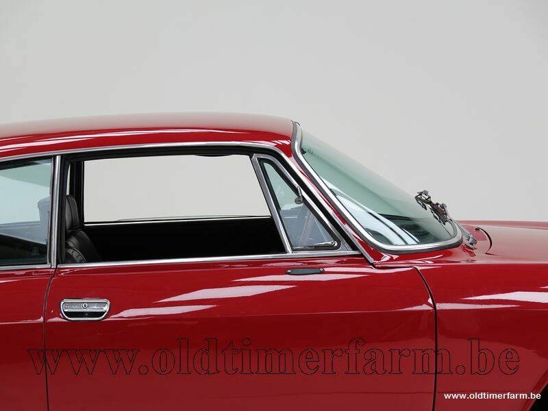 Image 13/15 de Alfa Romeo 2000 GT Veloce (1976)