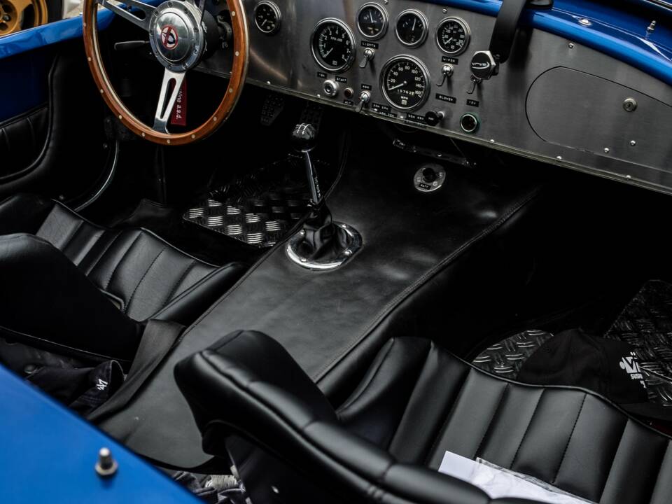 Bild 8/11 von Unique Motorcars 289 FIA Cobra Replica (1989)