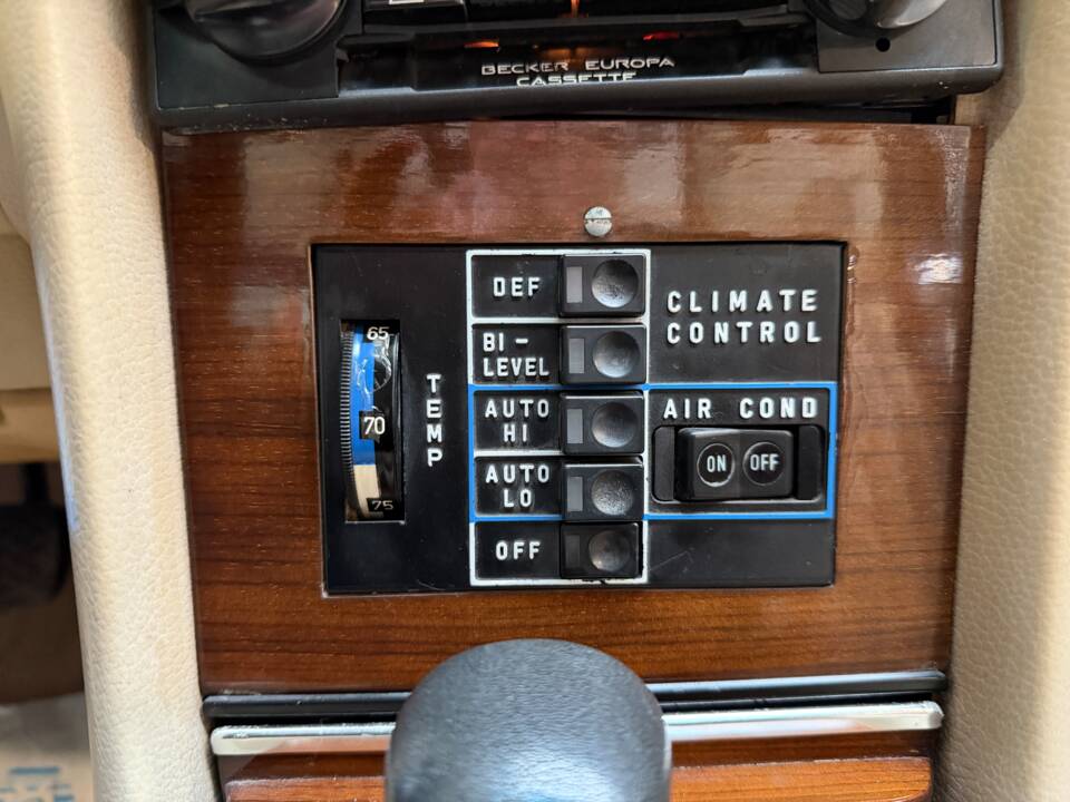 Image 46/48 of Mercedes-Benz 350 SL (1979)