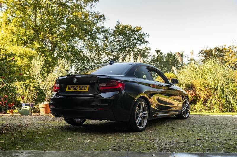 Image 14/50 of BMW 220i (2016)