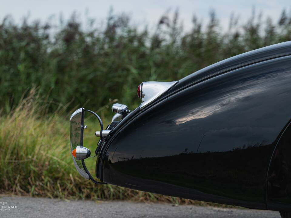 Immagine 10/21 di Jaguar XK 120 OTS (1951)