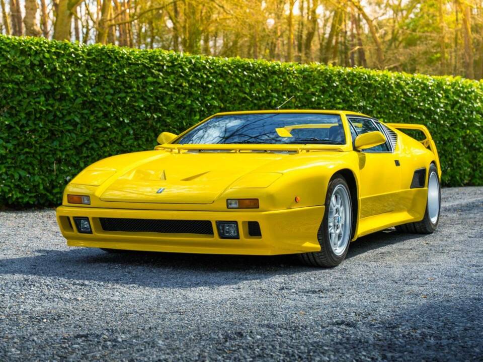 Image 2/18 of De Tomaso Pantera 90 Si (1991)