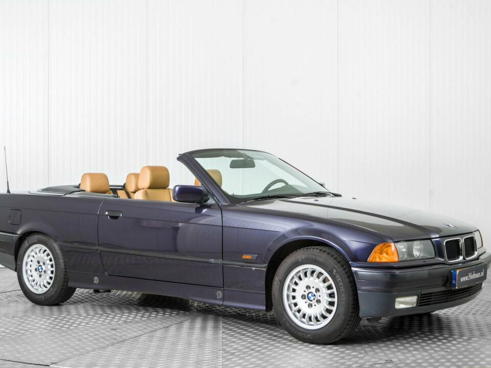 Bild 5/50 von BMW 318i (1996)
