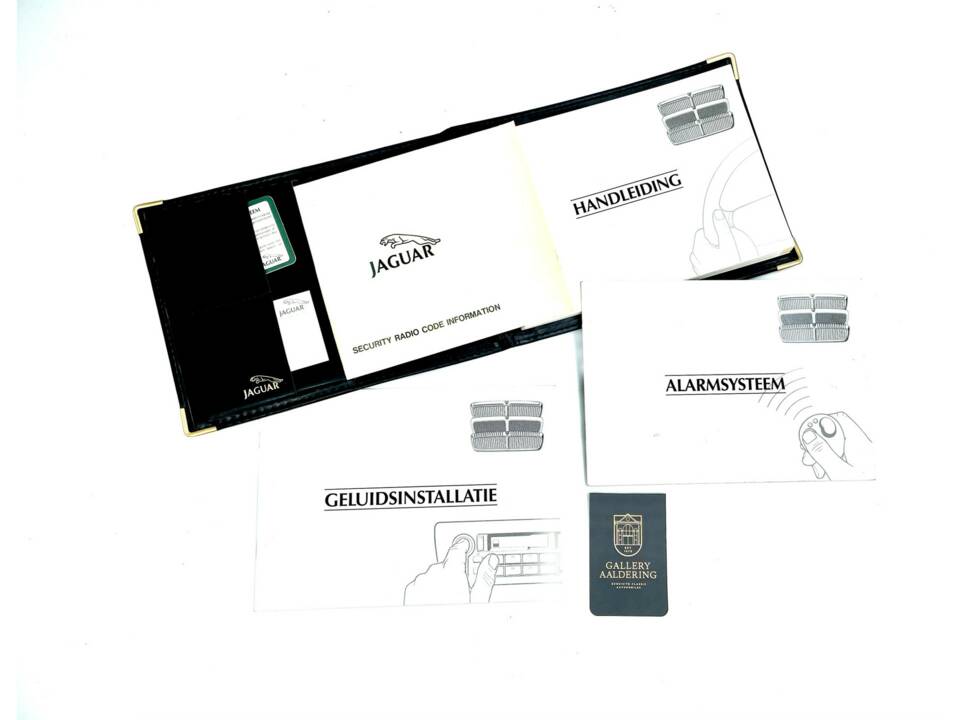 Image 11/50 of Jaguar XJ 6 4.0 Sovereign (1995)