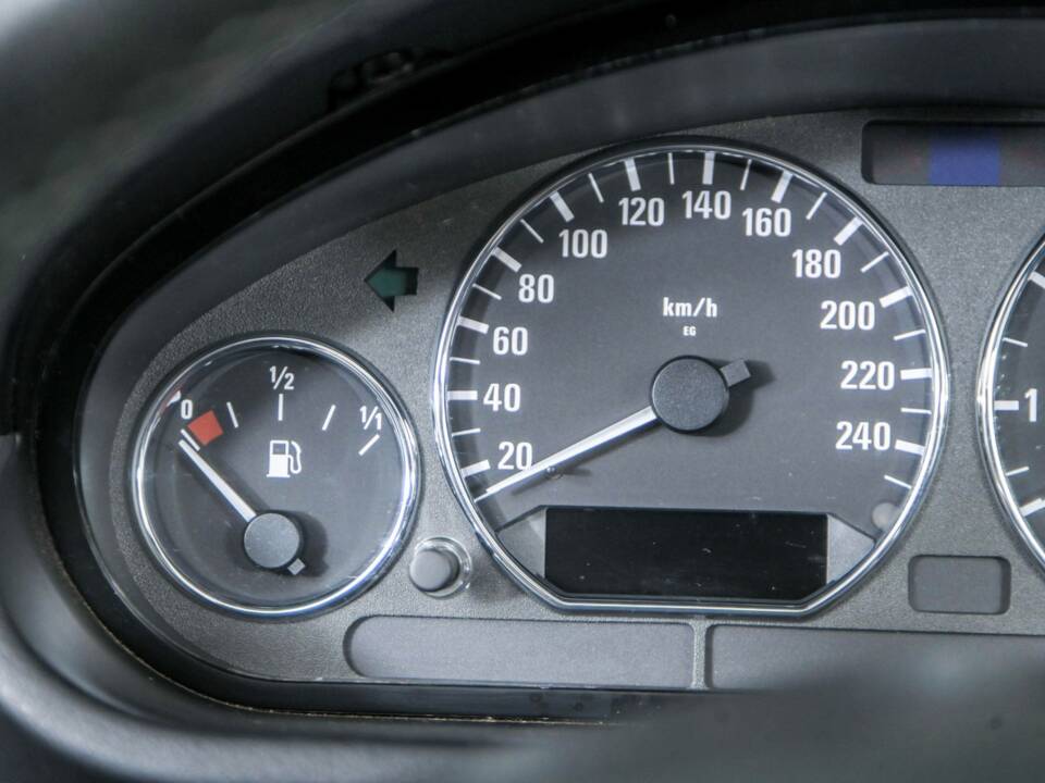 Bild 16/50 von BMW Z3 1.9i (2000)