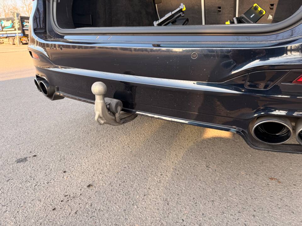 Image 20/22 of ALPINA B5 Touring Biturbo AWD (2018)