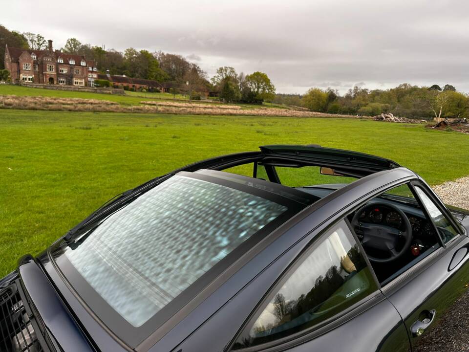 Bild 53/54 von Porsche 911 Targa (1997)