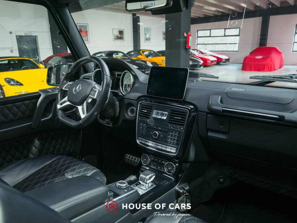 Bild 17/25 von Mercedes-Benz G 63 AMG (lang) (2016)