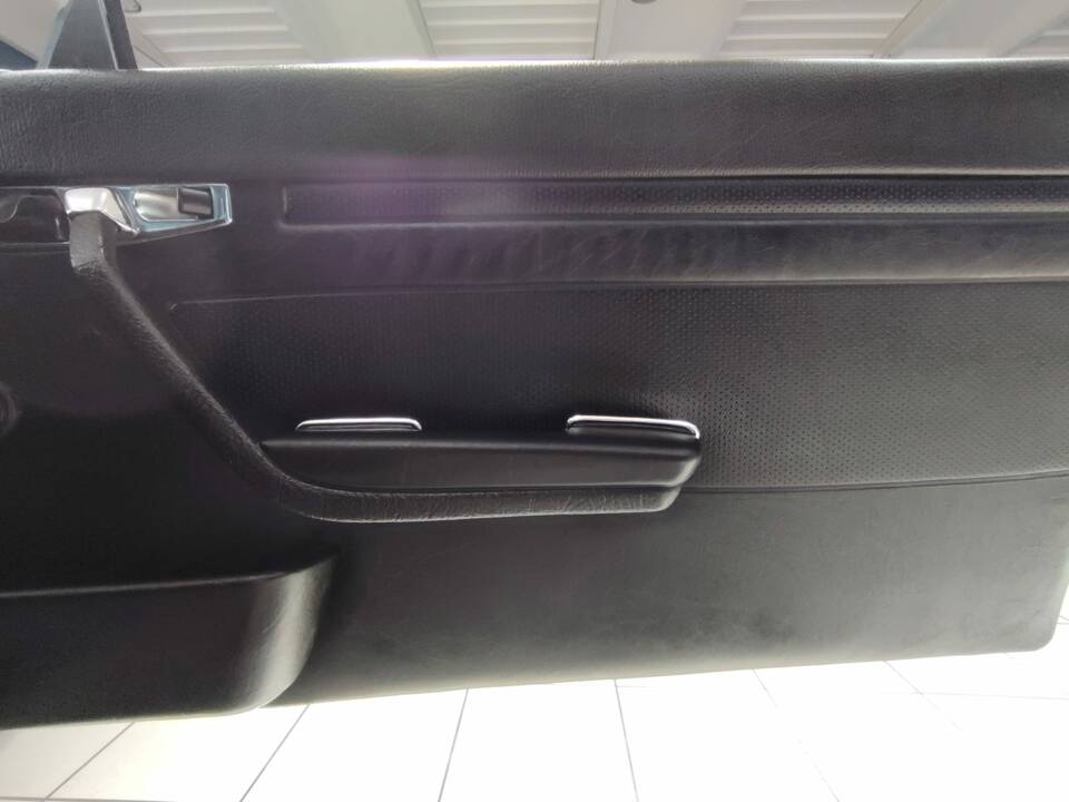 Image 48/53 of Mercedes-Benz 280 SL (1981)